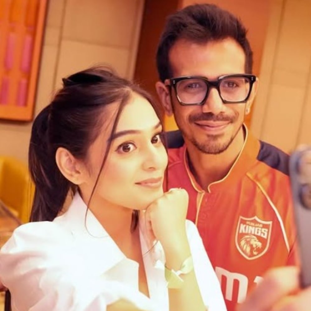 RJ Mahvash chills with Preity Zinta ahead of Yuzvendra Chahal’s IPL 2025 match, fans wonder if he is behind the lens