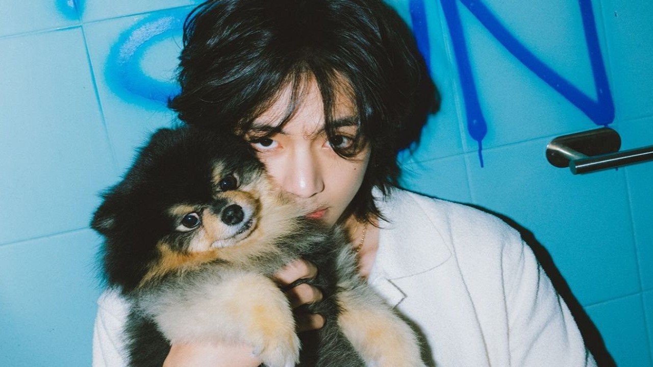 BTS' V and Yeontan: BIGHIT Music BTS' V and Yeontan: BIGHIT Music