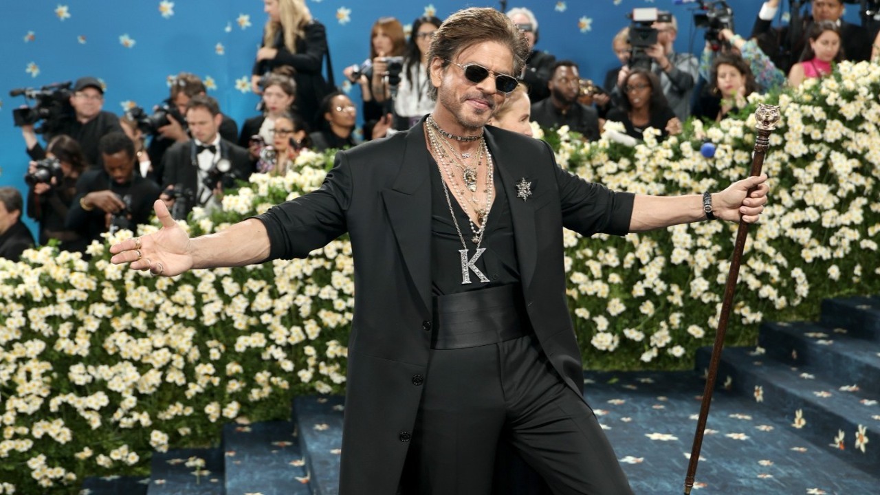 Picture credit: Getty Images Shah Rukh Khan’s MET Gala 2025 look disappoints netizens as they feel ‘its Johnny Depp style’