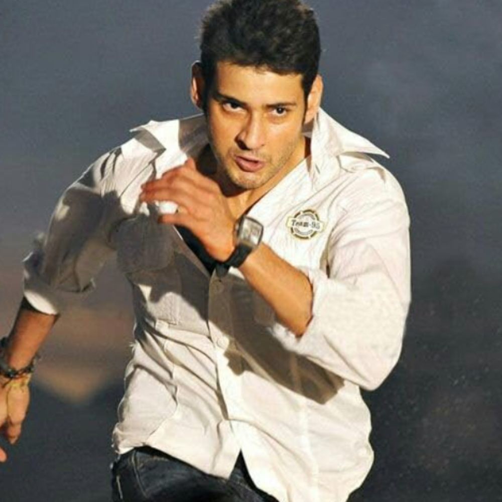 Khaleja Re-Release: Angry fans pick fights with theater owners as Mahesh Babu’s film shows incomplete footage