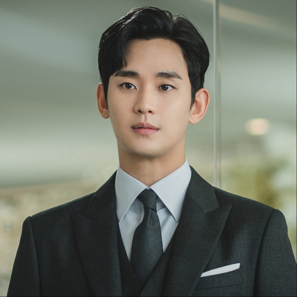 Kim Soo Hyun makes 10 million USD amid Kim Sae Ron dating scandal and mounting debt; here’s how