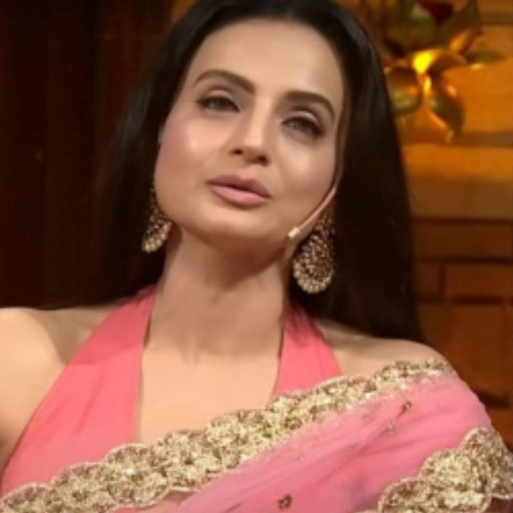 Ameesha Patel recalls slapping men for inappropriate behavior in crowds, shares shocking incident during Gadar shoot: ‘This often happens to women…’