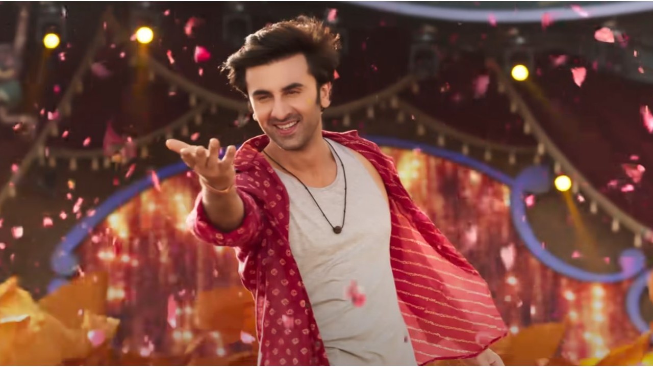 Pic Courtesy: Sony Music India YouTube Pic Courtesy: Sony Music India YouTube