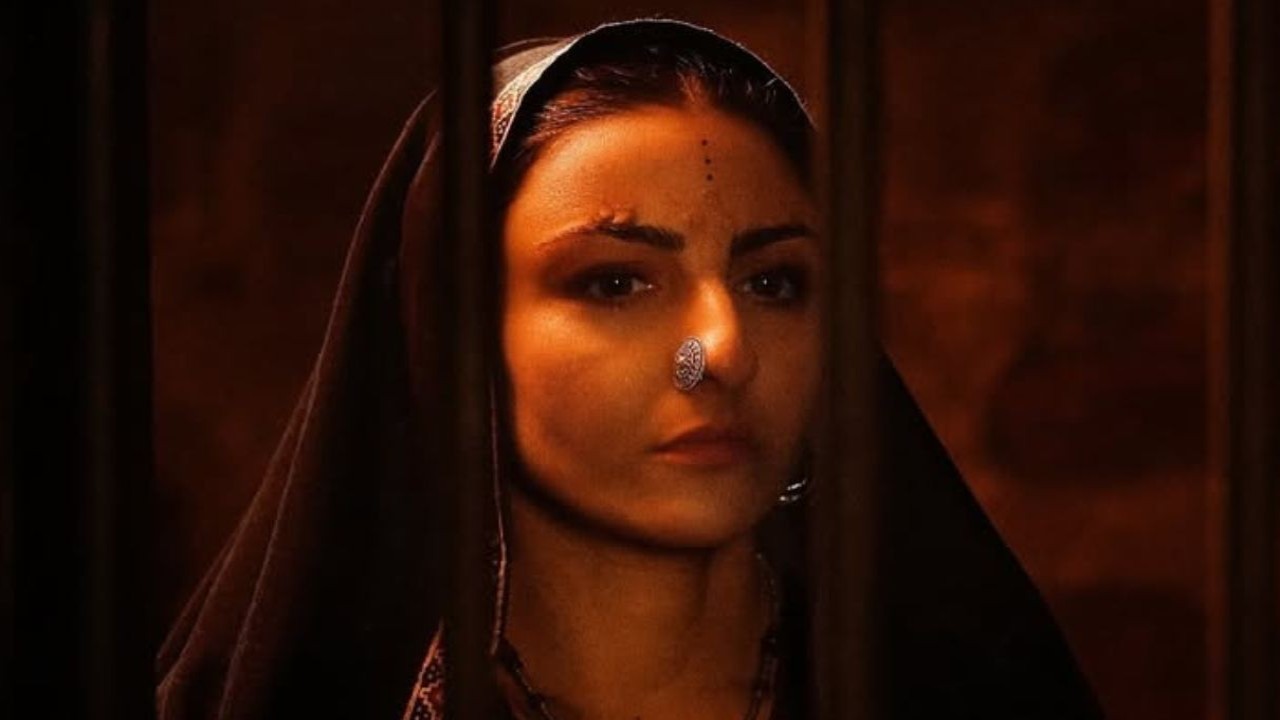 Picture Courtesy: Soha Ali Khan Instagram Chhorii 2: Soha Ali Khan shares BTS pics from Nushrratt Bharuccha starrer and her transformation into Daasi is unrecognizable; fans call it ‘scary’