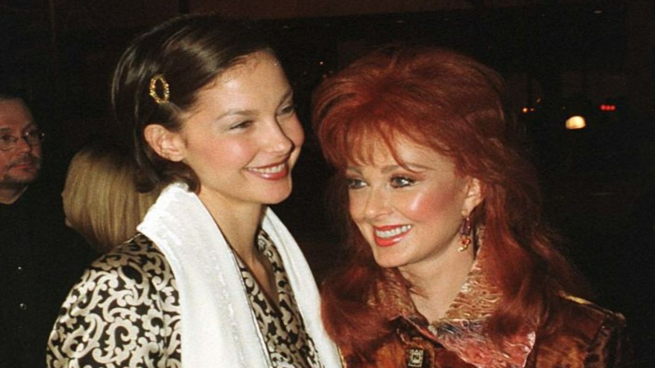 Ashley and Naomi Judd (Getty Images) Ashley and Naomi Judd