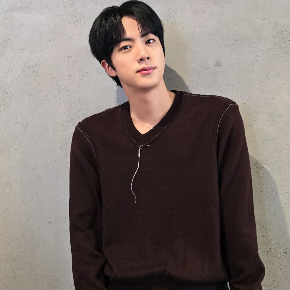 BTS’ Jin asks Tom Cruise for selfie during Run Jin filming, only to be 'stunned' by Mission Impossible 8 actor’s response; know details