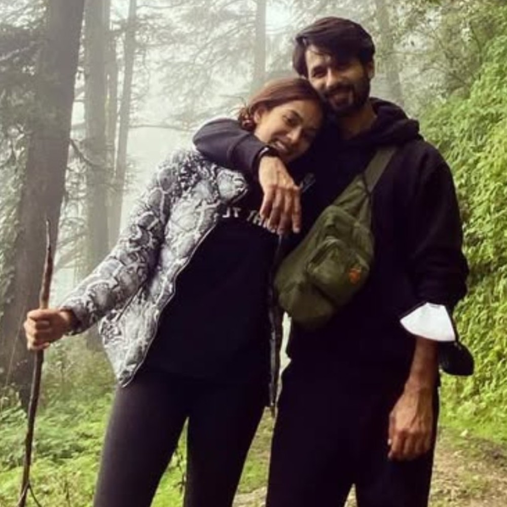 Couple pose ideas to steal from Shahid Kapoor-Mira Rajput’s vacation diaries