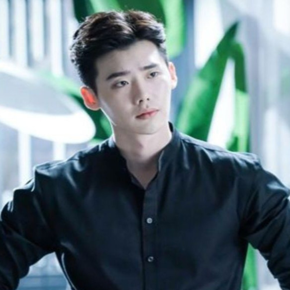 Lee Jong Suk’s first K-drama since confirming IU relationship showcases his powerful vi...