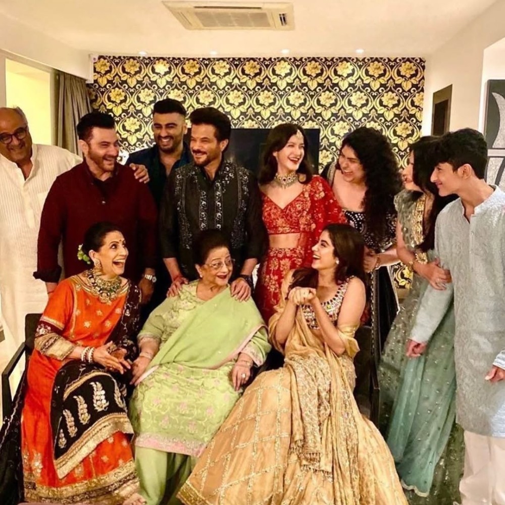 Anil Kapoor's mom Nirmal Kapoor passes away: Ananya Panday gets teary-eyed; Suhana Khan, Rani Mukerji and more celebs arrive at her residence