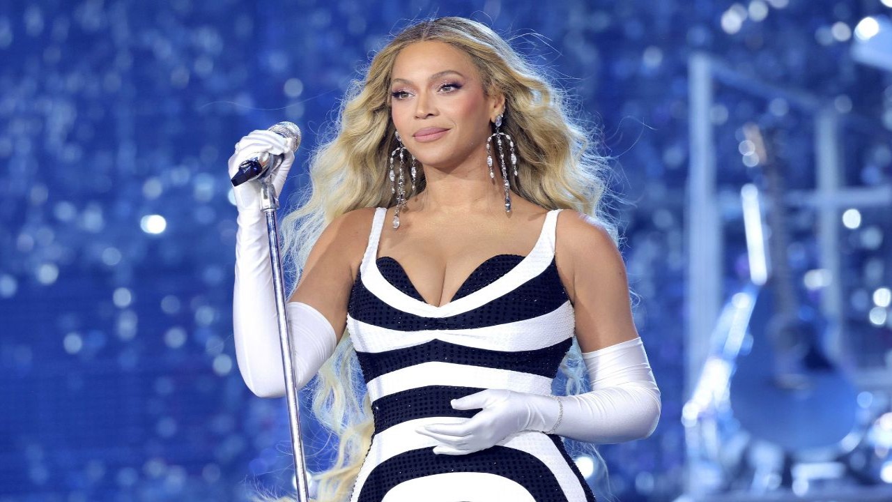 Beyonce (Getty) Beyonce almost got hit by robotic arms
