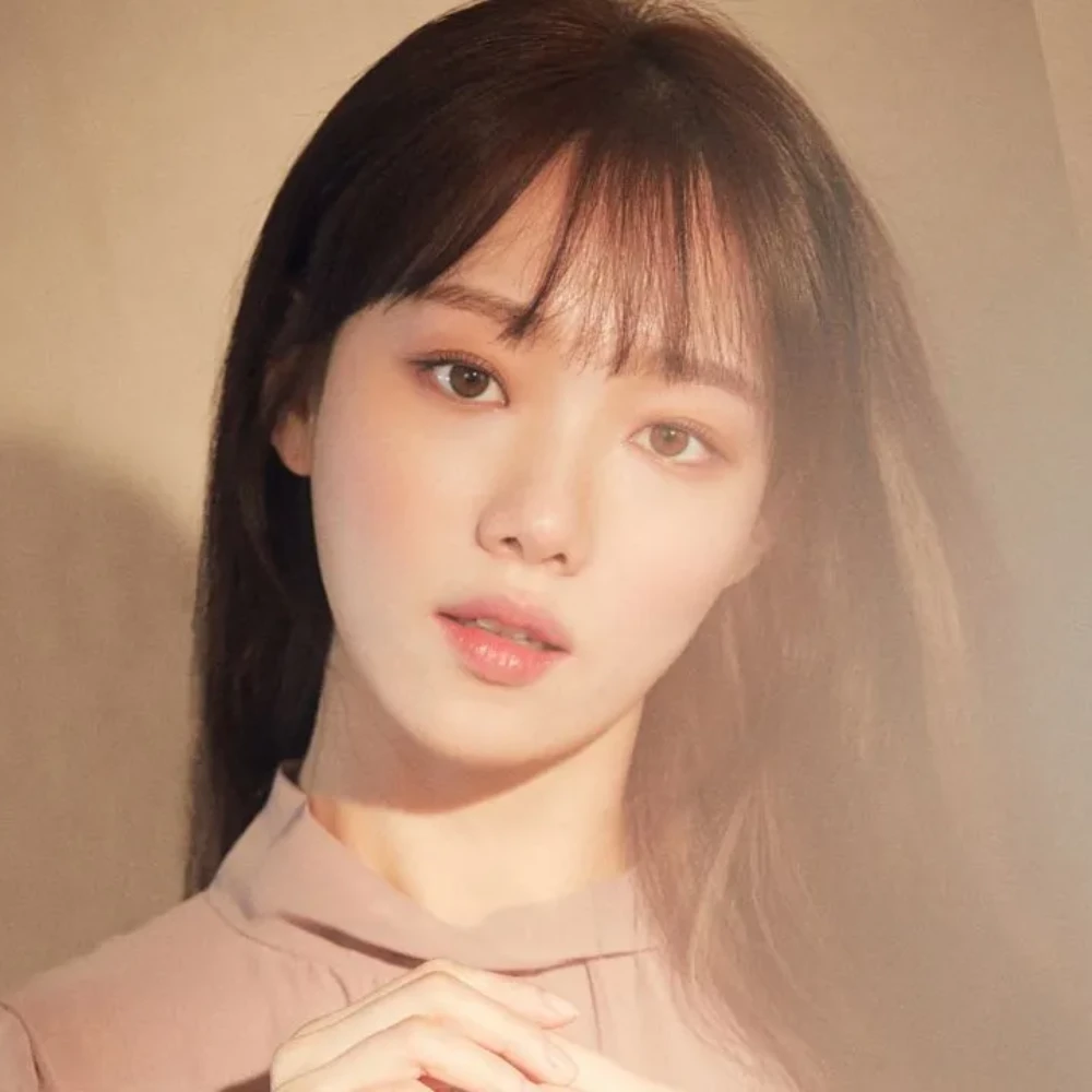 Lee Sung Kyung to join Cha Eun Woo's agency Fantagio after ending 11-year contract with YG Entertainment: Report