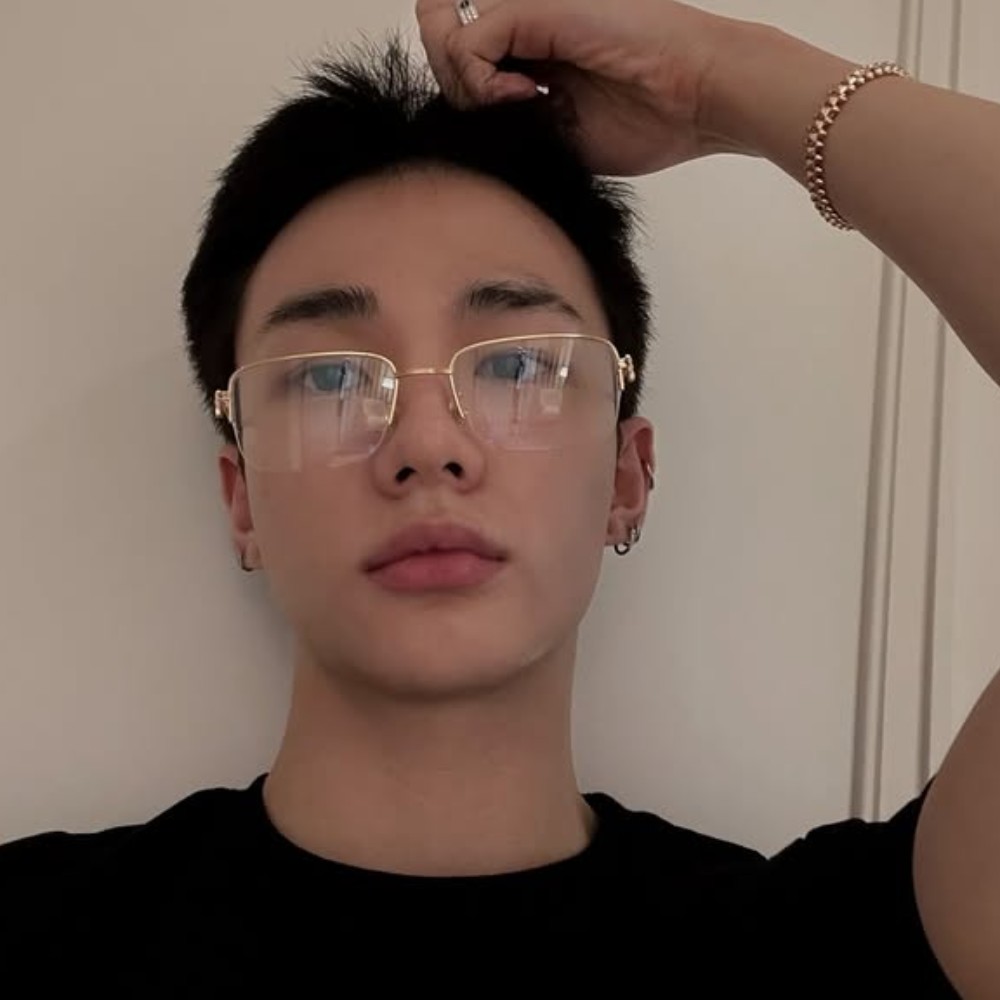 Stray Kids’ Hyunjin’s live becomes topic of discussion, fans spot KATSEYE’s Sophia and Manon ‘fangirling’