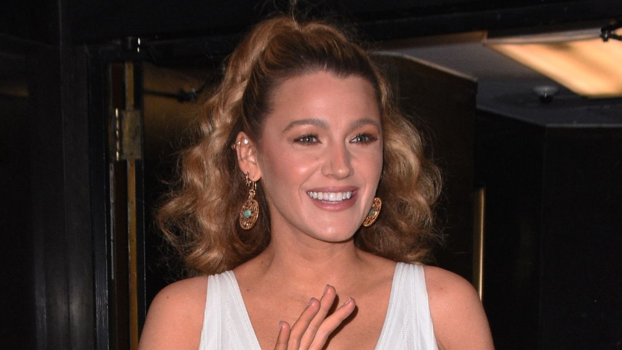 Blake Lively Reveals How Trainer Don Saladino 'Kept Her Strong Through 4 Pregnancies' A... Blake Lively Reveals How Trainer Don Saladino 'Kept Her Strong Through 4 Pregnancies' A...