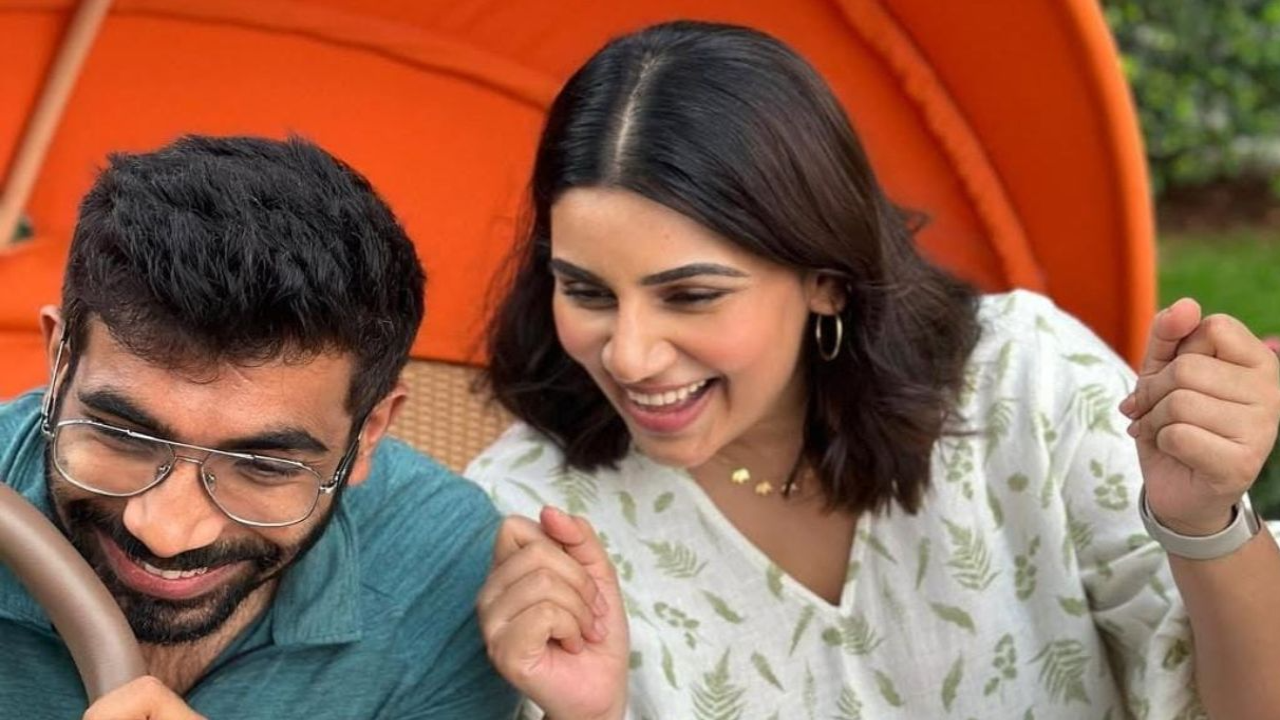 Jasprit Bumrah & Sanjana Ganesan (via Instagram) Jasprit Bumrah & Sanjana Ganesan (via Instagram)