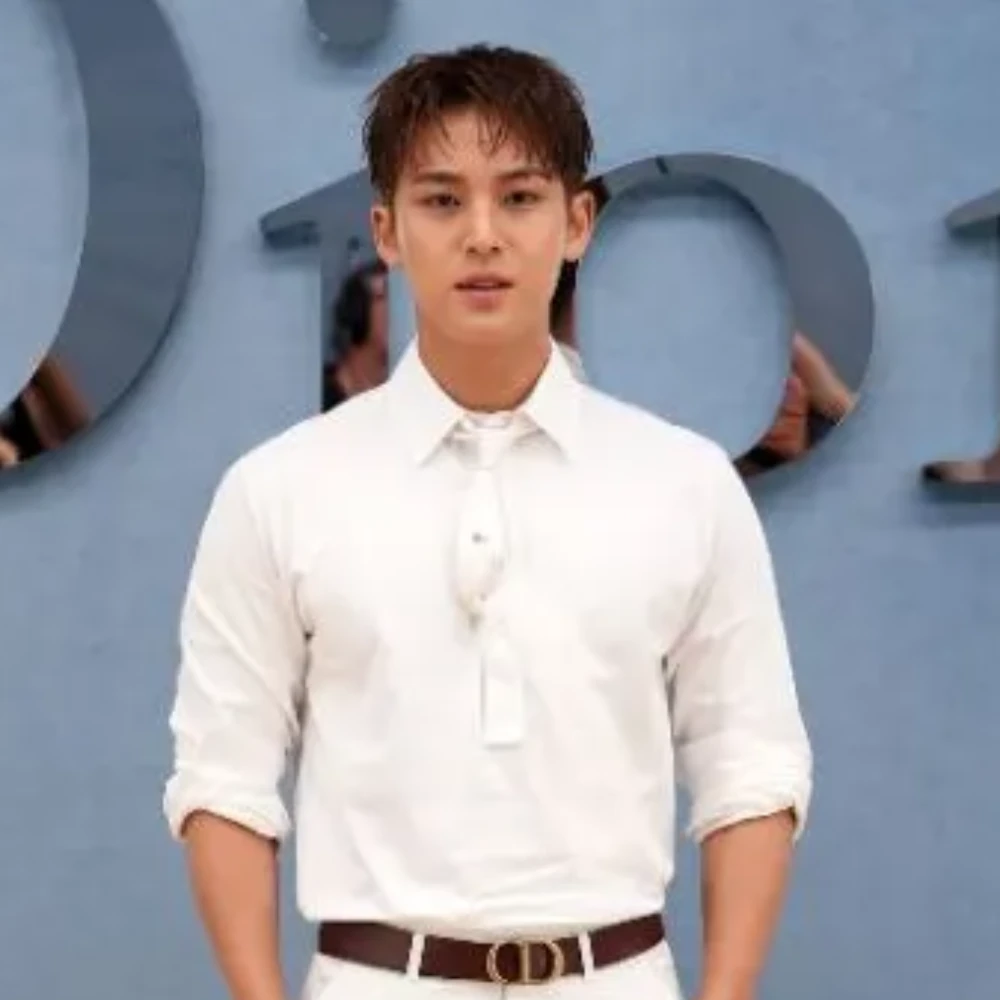 SEVENTEEN’s Mingyu, TXT’s Soobin, Yeonjun, Beomgyu and Taehyun channel boyish charm in Dior outfits, PICS