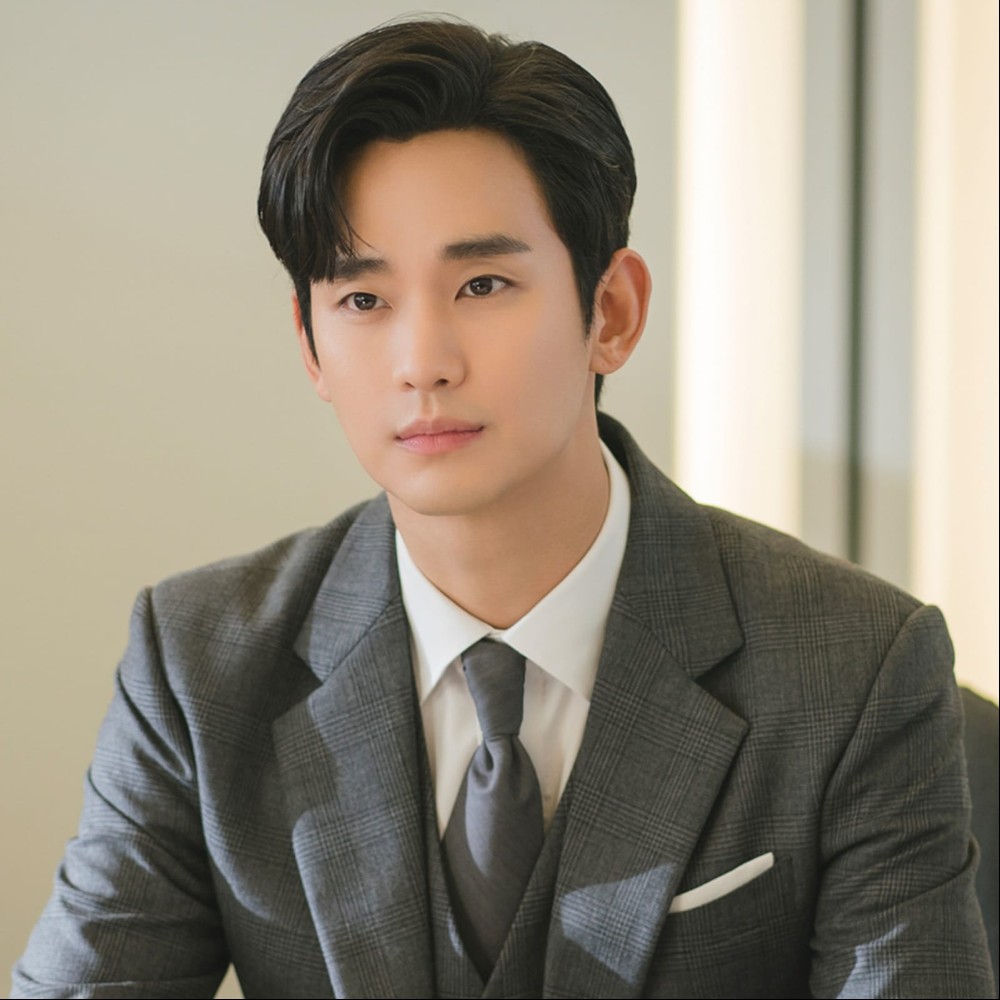 Kim Soo Hyun’s Seoul apartment seized over unpaid 3 billion KRW penalty amid Kim Sae Ron row, actor’s team blames Garosero
