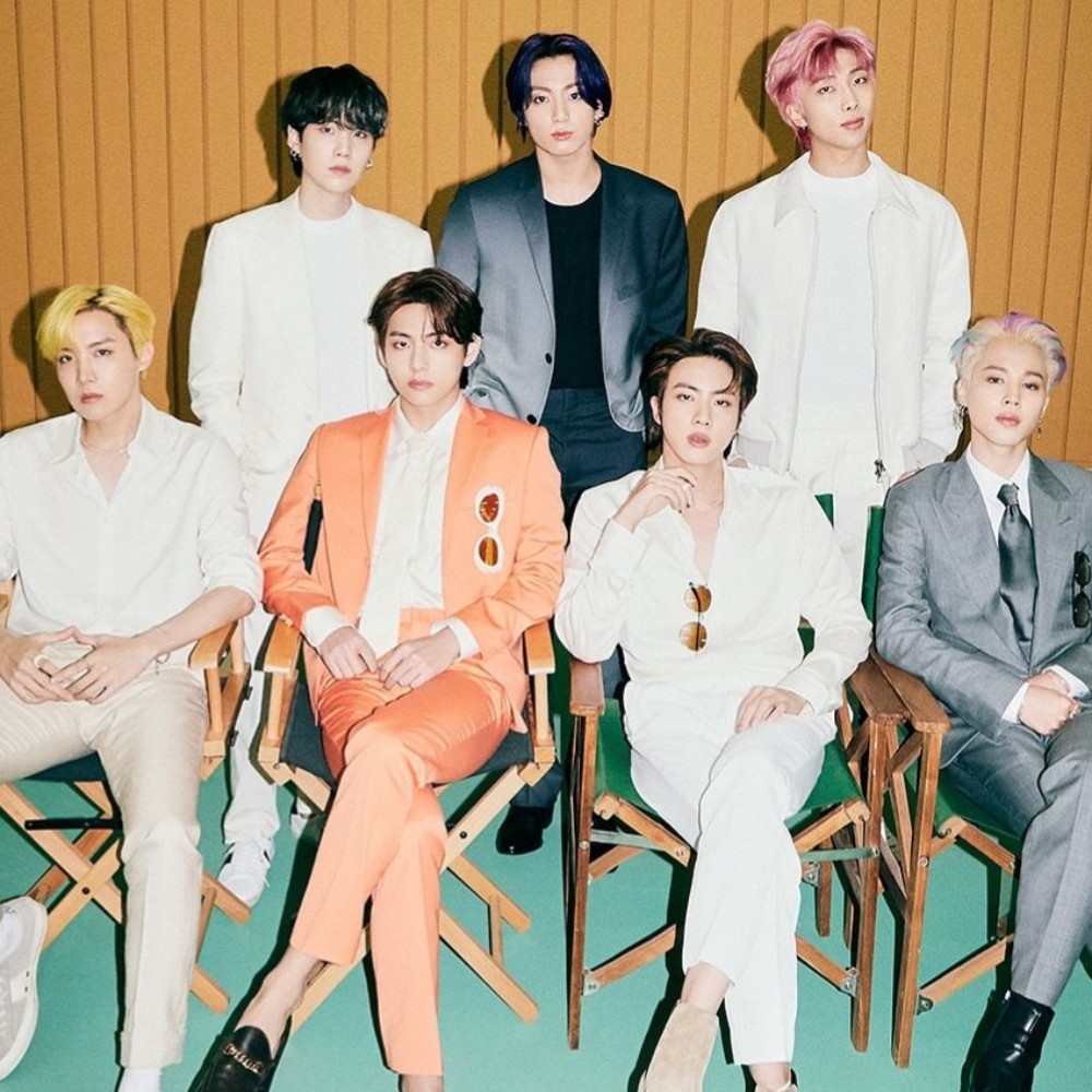 BTS projects 'WE ARE BACK' at HYBE HQ ahead of RM, SUGA, V, Jimin and Jungkook's military discharge, fans celebrate