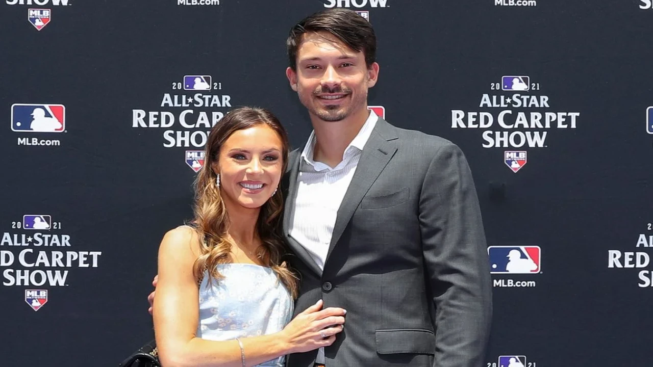 Blair & Bryan Reynolds (via Getty Images) Blair & Bryan Reynolds (via Getty Images)