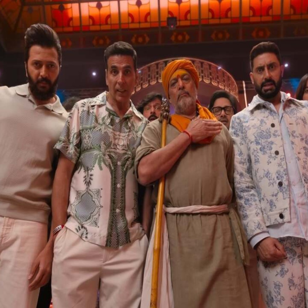 Housefull 5 India Advance Booking Update: Akshay Kumar's killer-comedy sells 25000 tickets in top chains with 1 and a half day to go