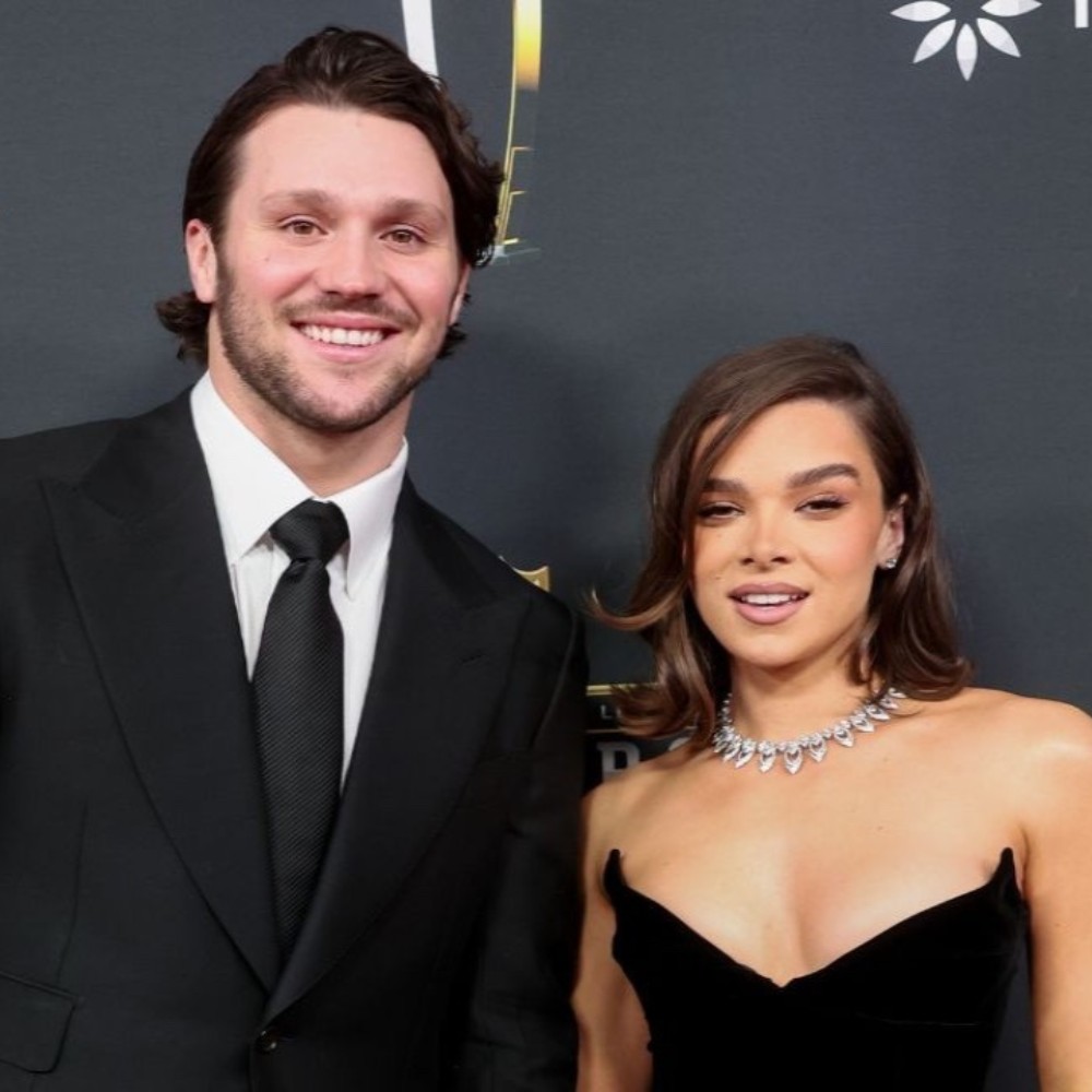  Hailee Steinfeld and Beau Jost Allen Get Married in a Beautiful Ceremony in California; Know More DEETS