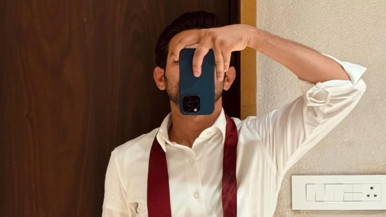 Picture credit: Vikrant Massey Instagram Meet actor who did odd jobs for education but now has net worth of Rs 26 crore and owns sea-facing apartment