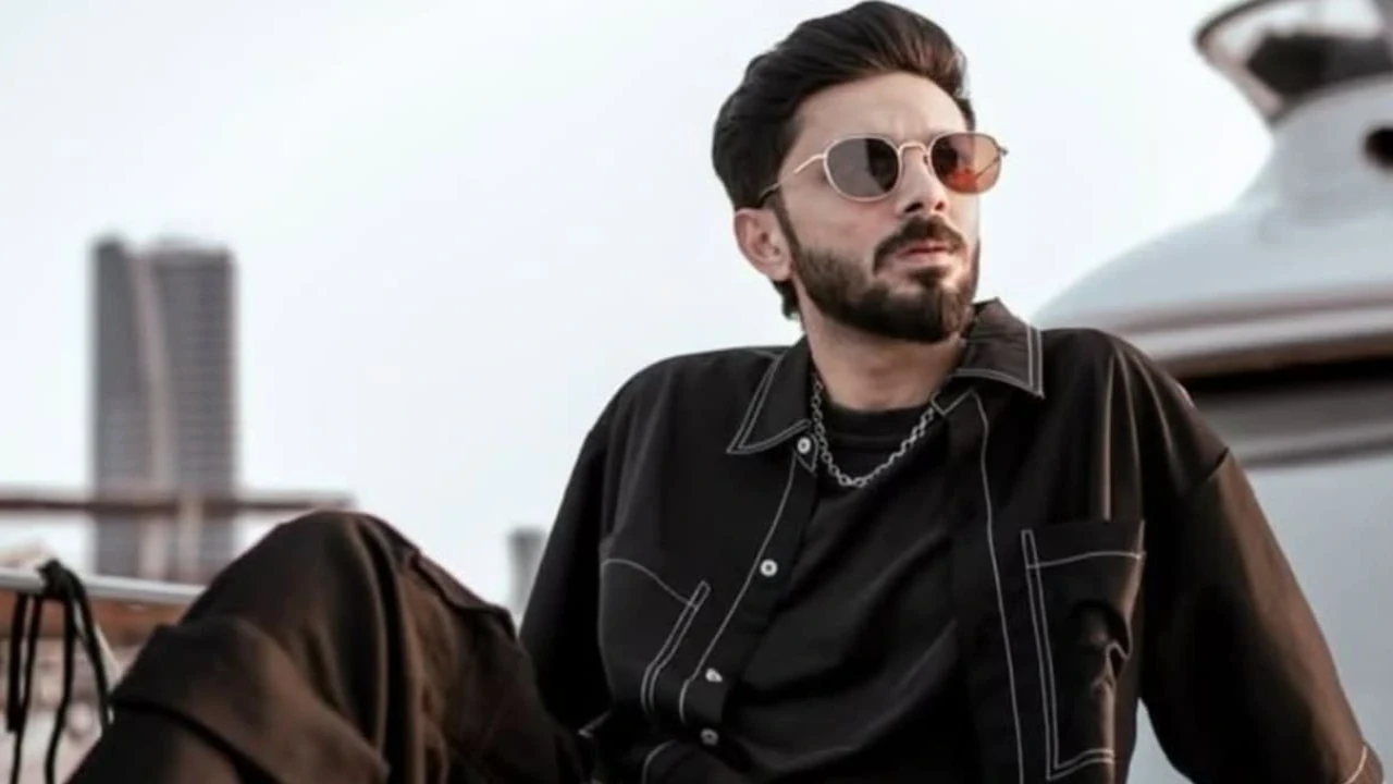 What is Anirudh Ravichander’s net worth? (PC: Anirudh, IG) What is Anirudh Ravichander’s net worth?