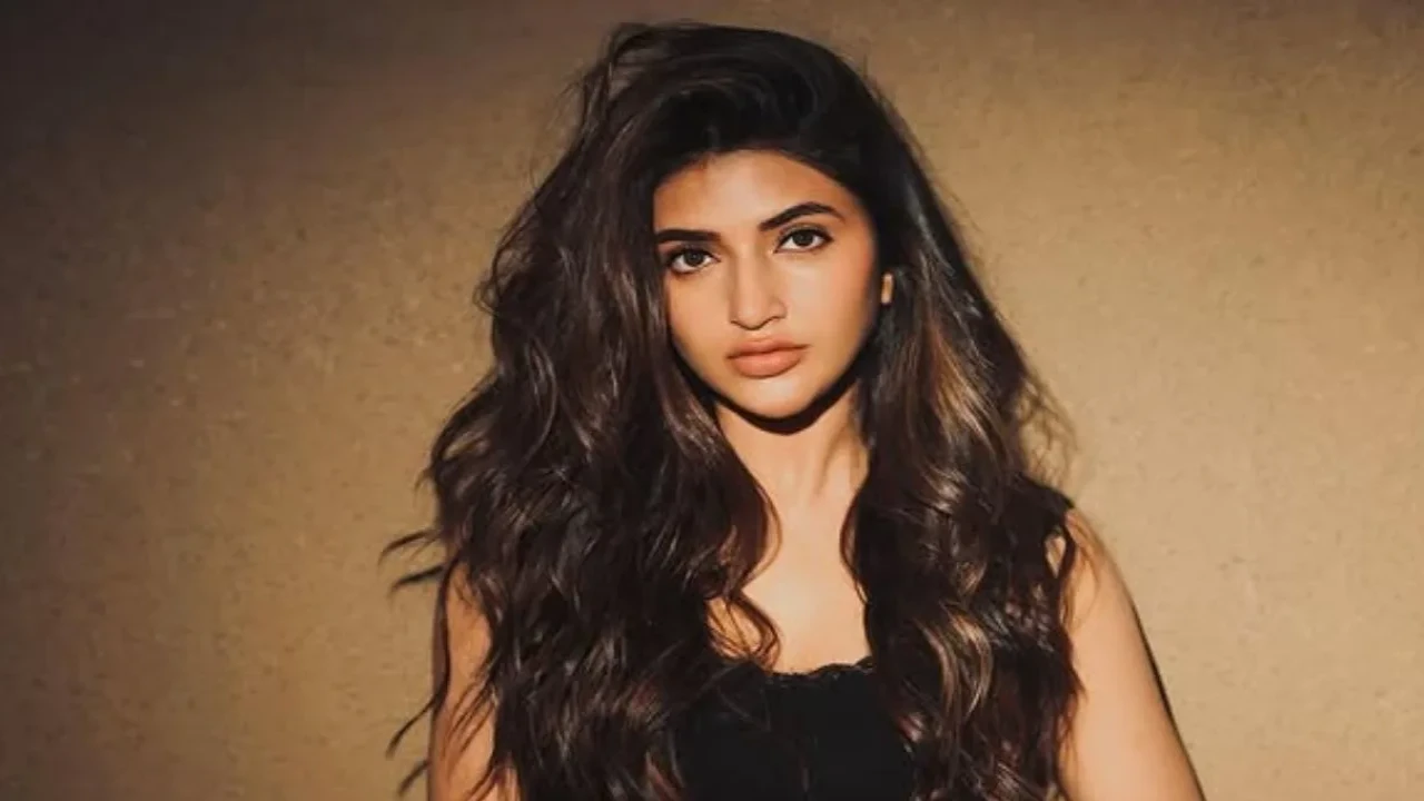 Did Sreeleela double her fees after Pushpa 2 amid exit from Akhil Akkineni’s Lenin? (PC: Sreeleela IG) Did Sreeleela double her fees after Pushpa 2 amid exit from Akhil Akkineni’s Lenin?