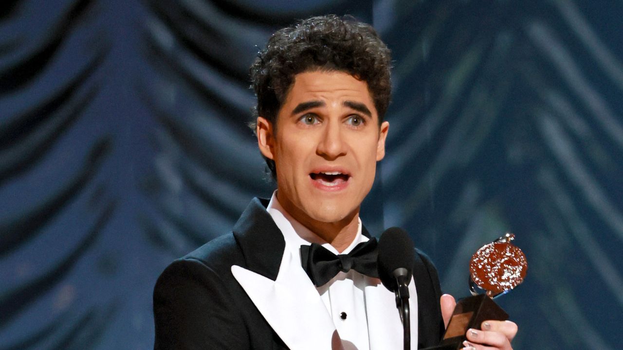 Darren Criss (via Getty Images)