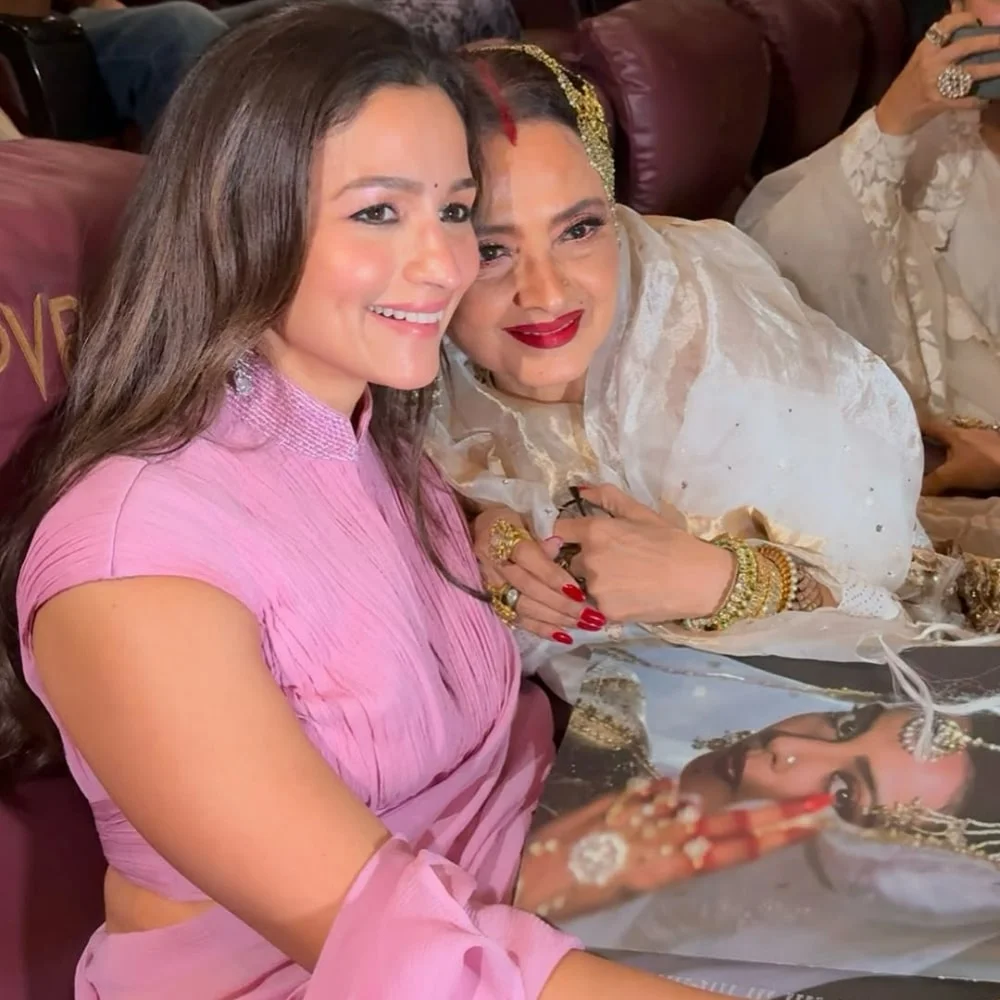 Alia Bhatt pays tribute to Rekha 