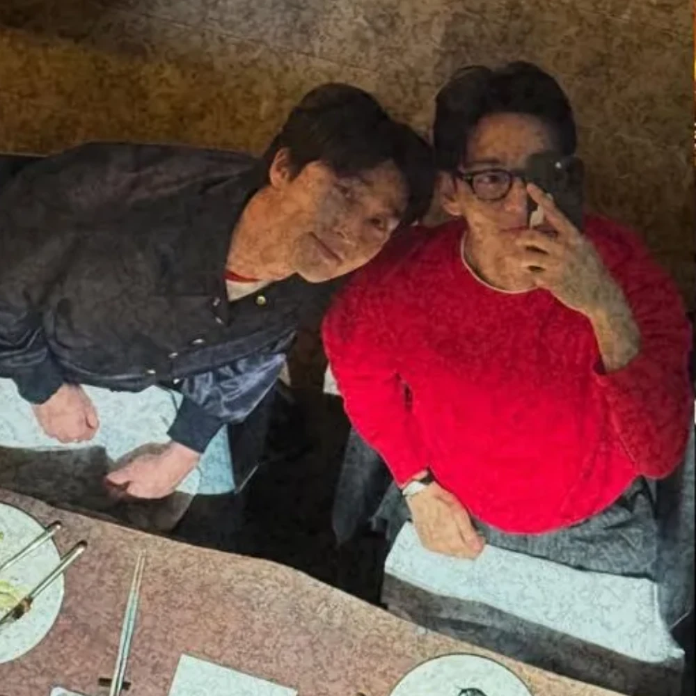 PICS: BTS' V goes out for drink with Wooga Squad bestie Park Seo Joon, celebrates military discharge with cake