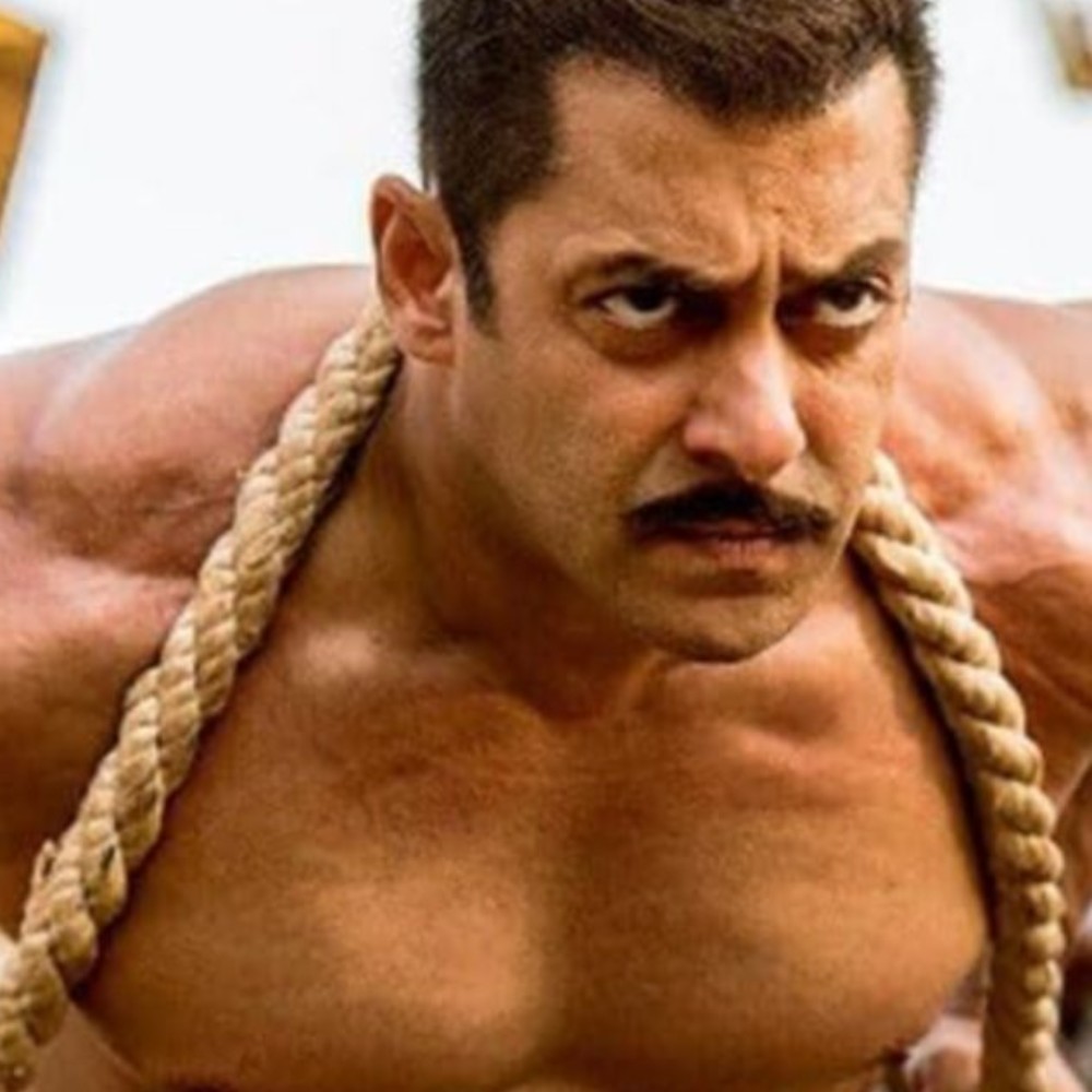 5 Bollywood actors who underwent massive physical transformations for movies