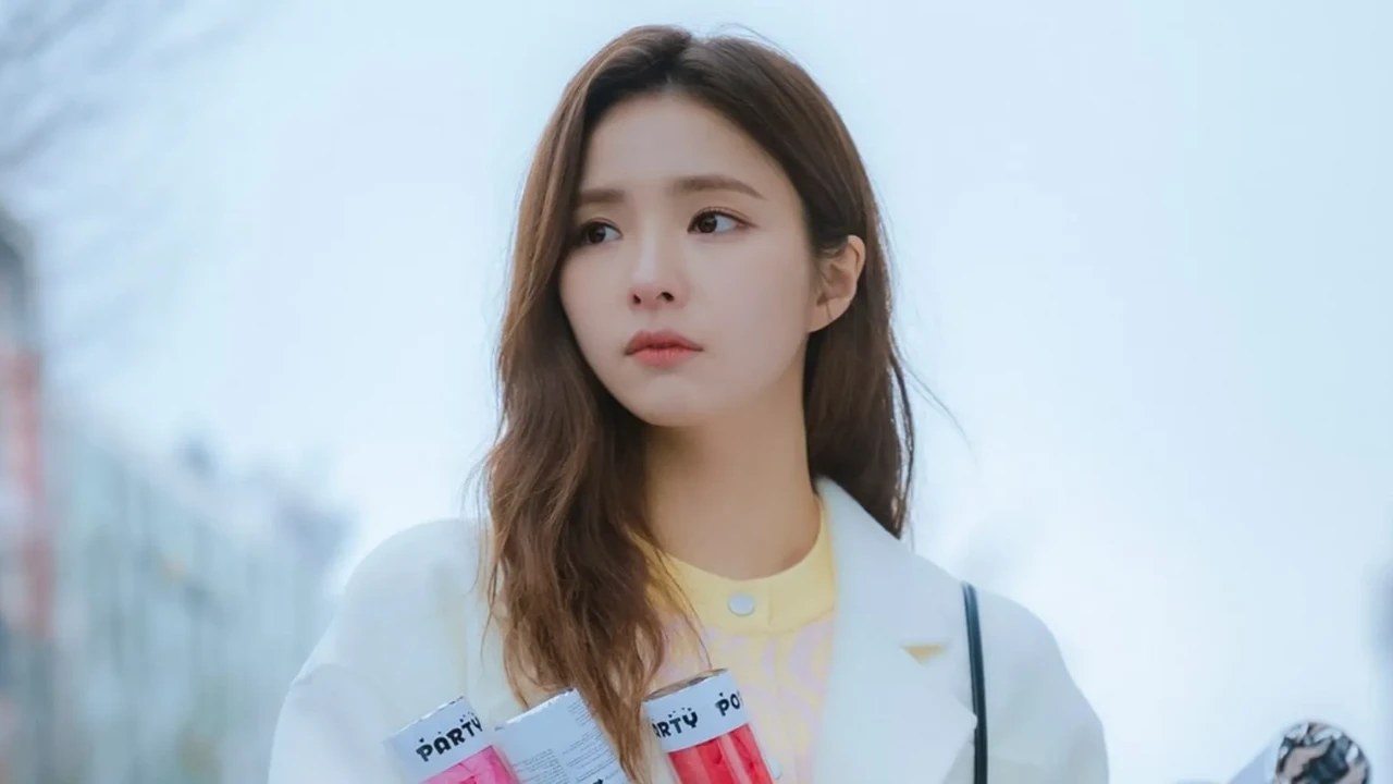 Shin Se Kyung: Courtesy of JTBC Shin Se Kyung: Courtesy of JTBC