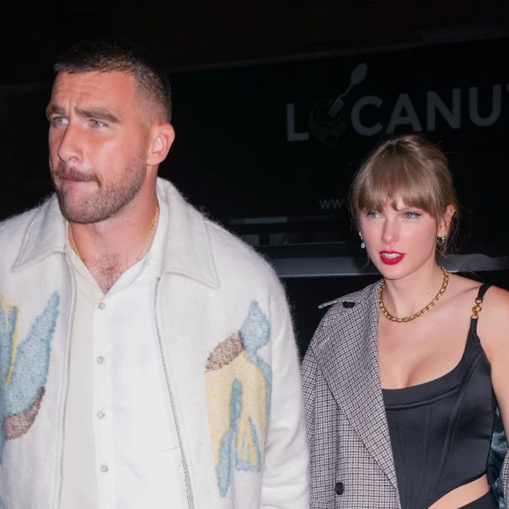 Travis Kelce’s This Gesture Proves He’s Protective of Girlfriend Taylor Swift at NYC Dinner Date