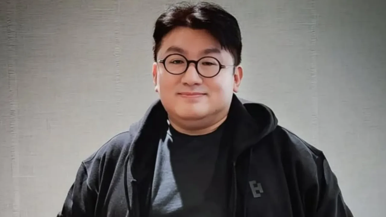 Bang Si Hyuk: Courtesy of Bang Si Hyuk Instagram