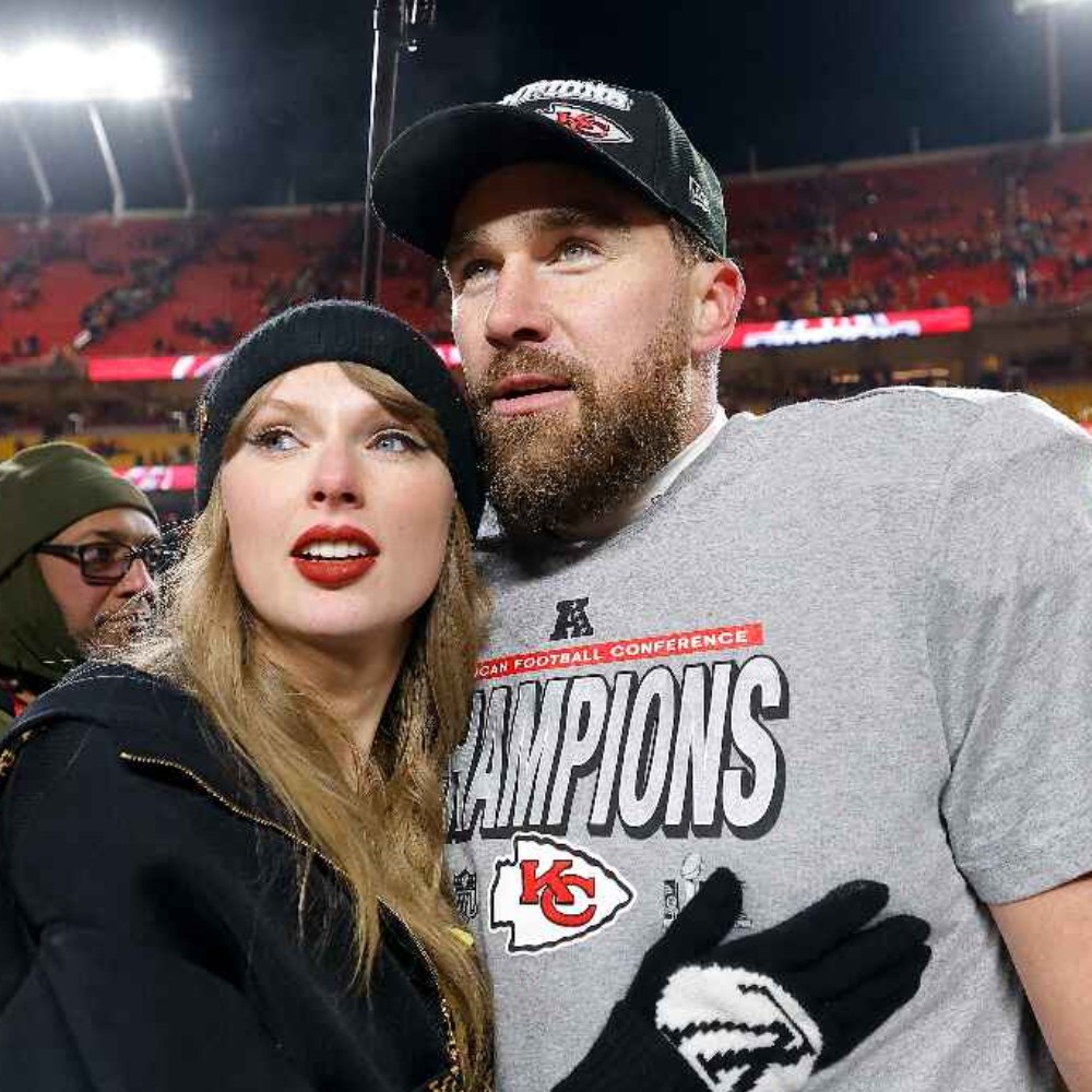 Does Travis Kelce Carry Girlfriend Taylor Swift’s ‘Special Items’ in His Gym Bag? Fans Think So