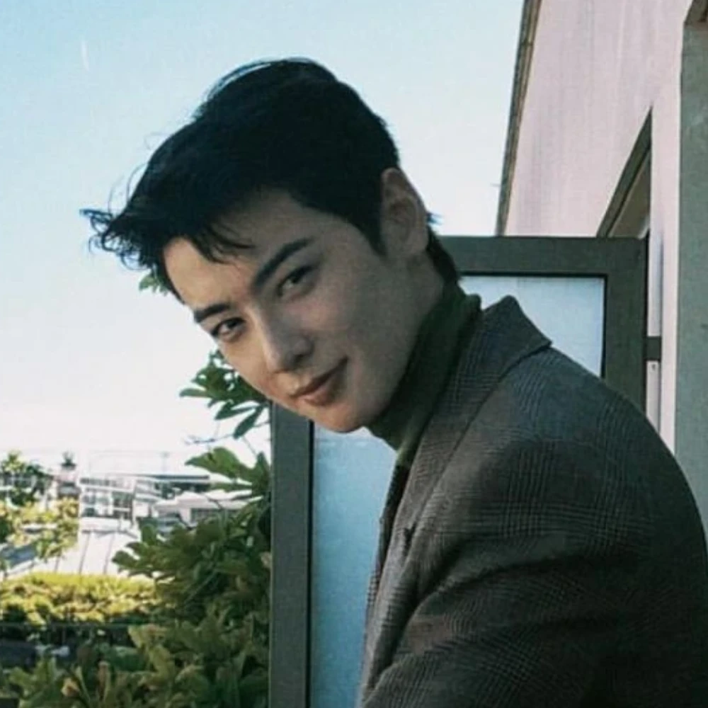 Cha Eun Woo’s Parisian jog turns into horror as car crushes beloved accessory, here’s how singer reacted