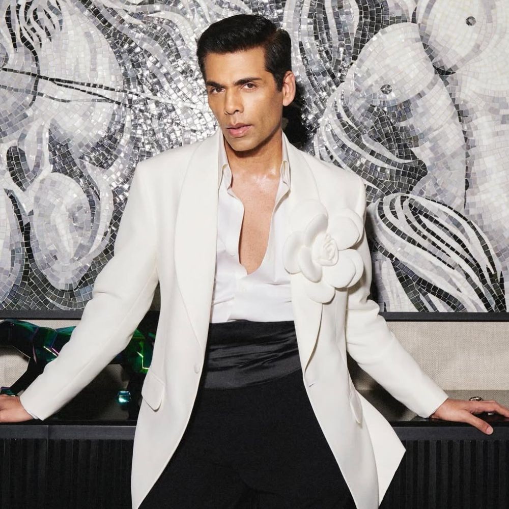 Karan Johar wants his kids to become like Shah Rukh Khan’s children Aryan and Suhana, seeks ‘parental instincts’ from Gauri Khan Karan Johar wants his kids to become like Shah Rukh Khan’s children Aryan and Suhana, seeks ‘parental instincts’ from Gauri Khan