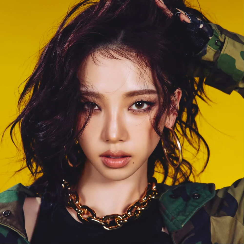 Is aespa’s Karina dating Stray Kids’ Hyunjin after Lee Jae Wook? Old posts, sasaeng chats, and Giselle link resurface