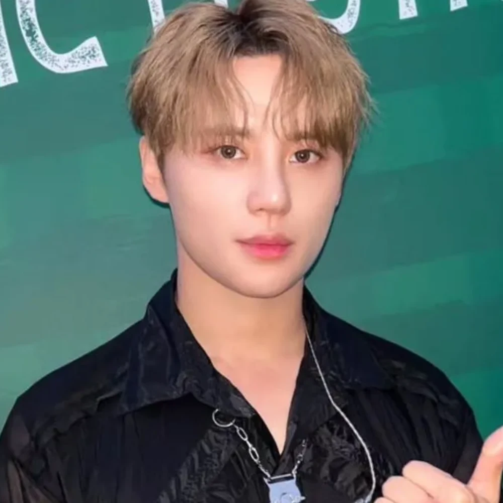 Ex-TVXQ's Kim Junsu wins as extortion culprit gets 7-year imprisonment in 840 million KRW scam