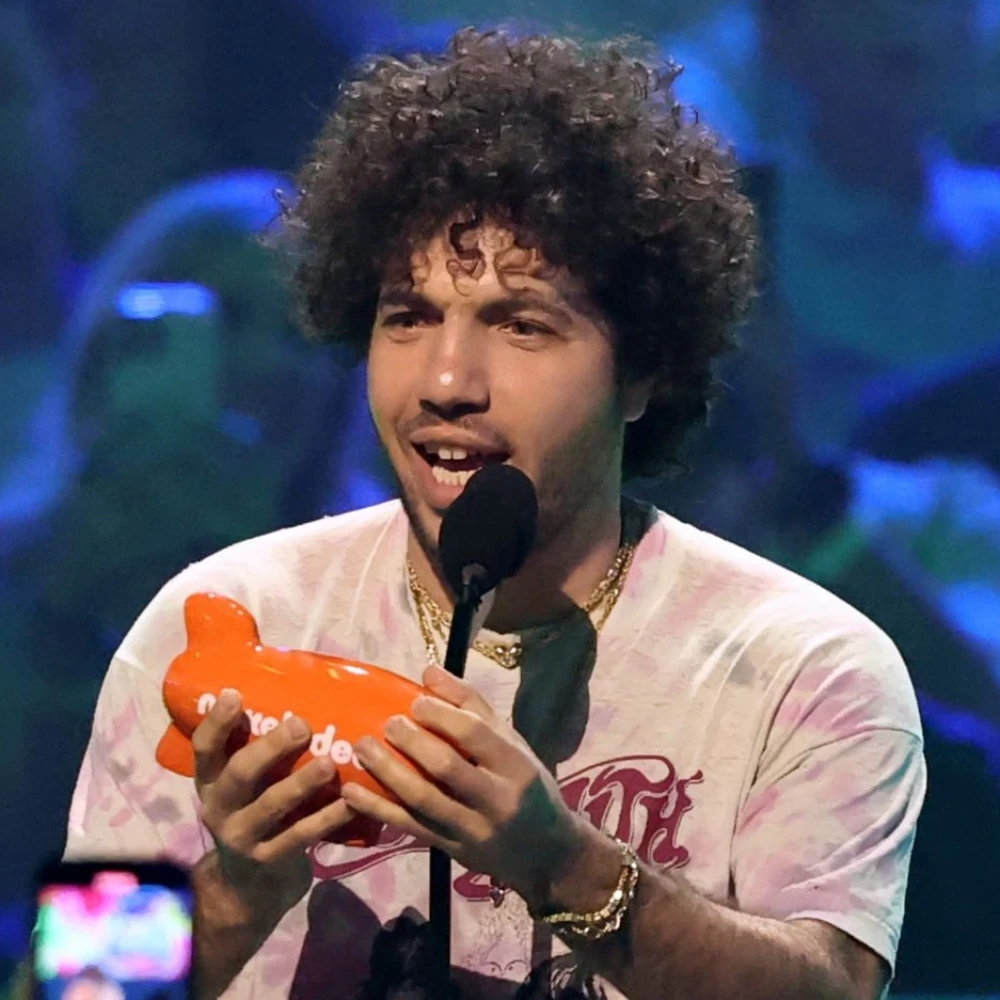 2025 Kids’ Choice Awards TOP 5 Moments: Rihanna’s Powerful Speech, Benny Blanco’s Win With Fiancée Selena Gomez and More