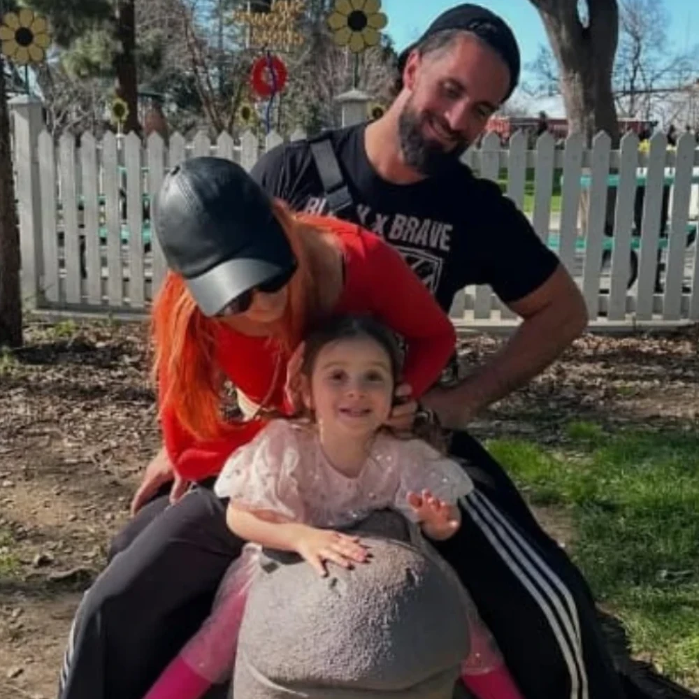 Seth Rollins and Becky Lynch enjoy espressos under Italian skies before returning to WWE’s relentless spotlight