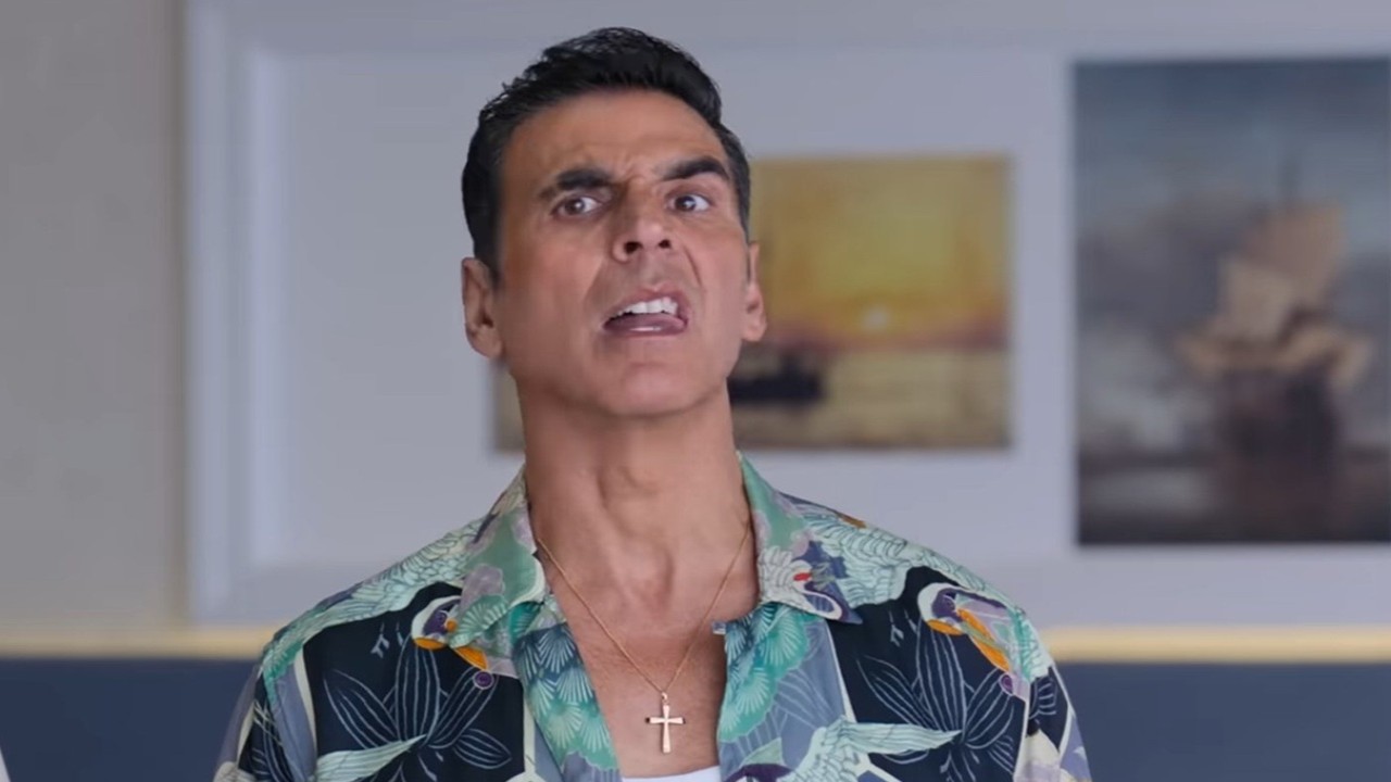 Housefull 5 Advance Booking: Akshay Kumar starrer tops 10,000 tickets in National Chains; Aims to gain momentum Housefull 5 Advance Booking: Akshay Kumar starrer tops 10,000 tickets in National Chains; Aims to gain momentum