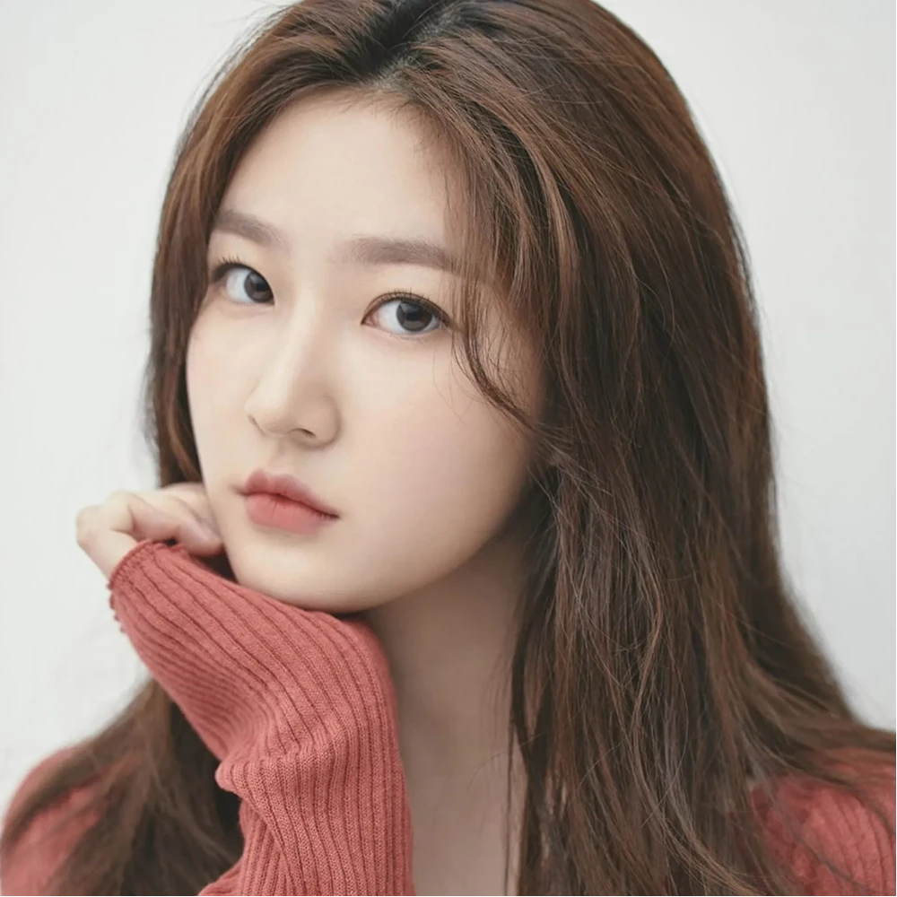 Did Kim Sae Ron's ex-manager 'groom' her? Details on alleged secret ties to Kim Soo Hyun's agency and embezzlement claims