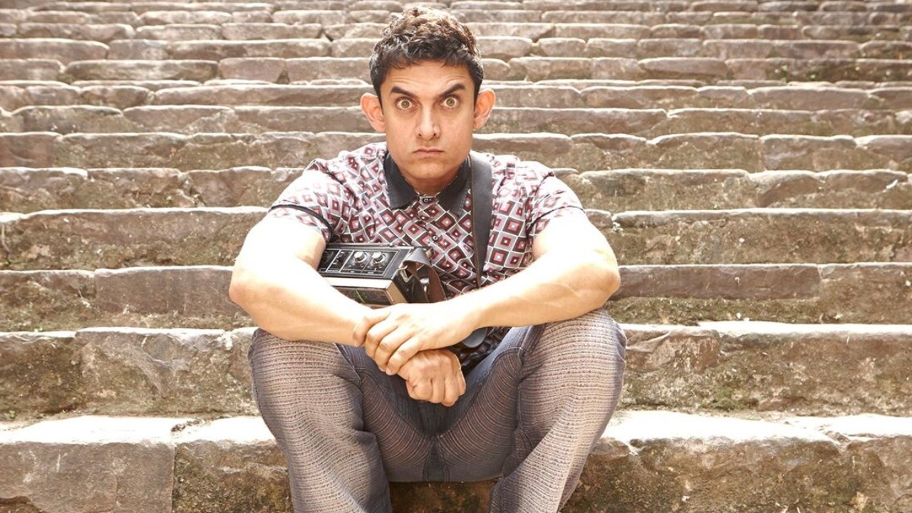 EXCLUSIVE: Aamir Khan brainstorms 10 scripts before closing a deal with Rajkumar Hirani; PK 2 also in the discussion EXCLUSIVE: Aamir Khan brainstorms 10 scripts before closing a deal with Rajkumar Hirani; PK 2 also in the discussion
