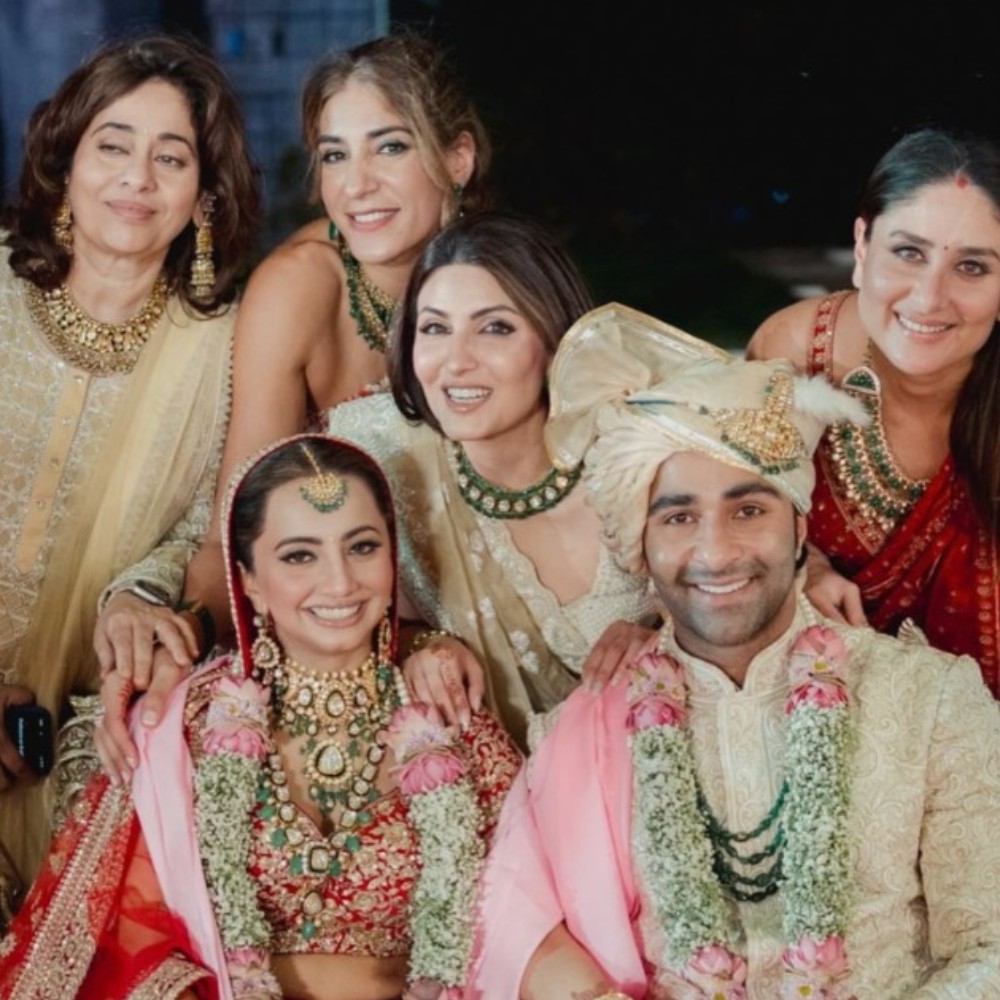 Alia Bhatt-Ranbir Kapoor’s PDA, Kareena Kapoor’s sindoor glow steal show in UNSEEN PICS from Aadar Jain’s wedding