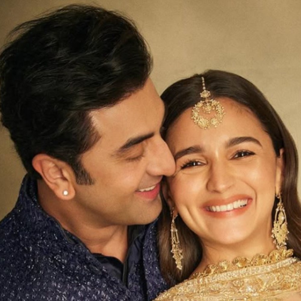 Has Alia Bhatt legally become 'Alia Kapoor' post-marriage to Ranbir? Look at 6 Bollywood actresses who chose their husbands' surnames Has Alia Bhatt legally become 'Alia Kapoor' post-marriage to Ranbir? Look at 6 Bollywood actresses who chose their husbands' surnames