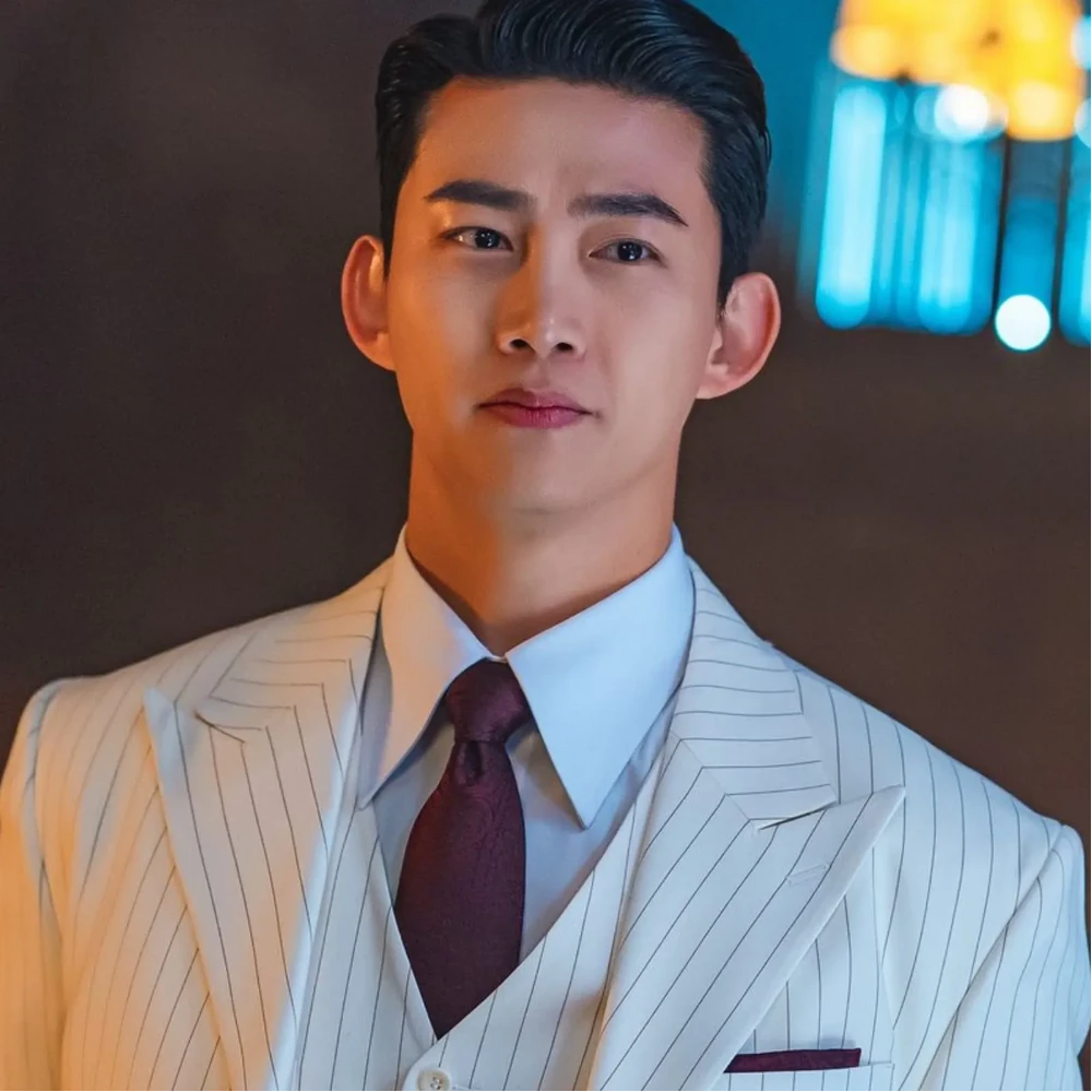 Did Taecyeon dodge question about YoonA because of past dating rumors? Fans react to awkward reaction