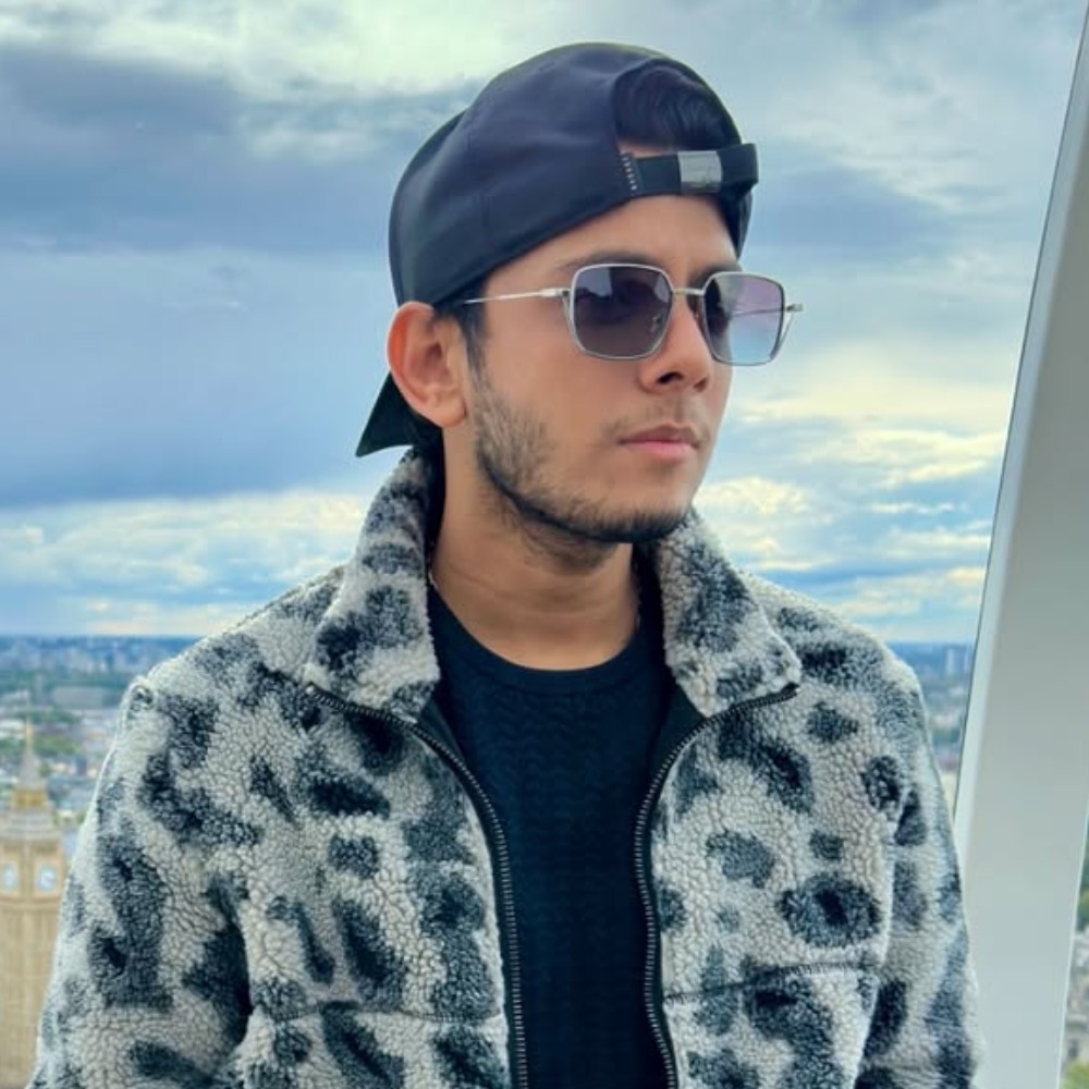 Homebound actor Vishal Jethwa brushes off rumors of rift between Janhvi Kapoor and Ishaan Khatter: ‘Wo bahut hi…’
