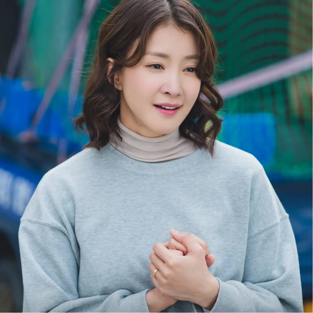 Lee Si Young, Jung Young Joo’s Salon de Holmes backtracks after confirming Season 2: ‘There has been…’