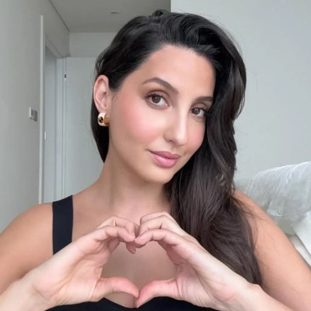 Nora Fatehi Breaks Down in Tears at Mumbai Airport as Bodyguard Pushes Fan Away; Here’s What Happened